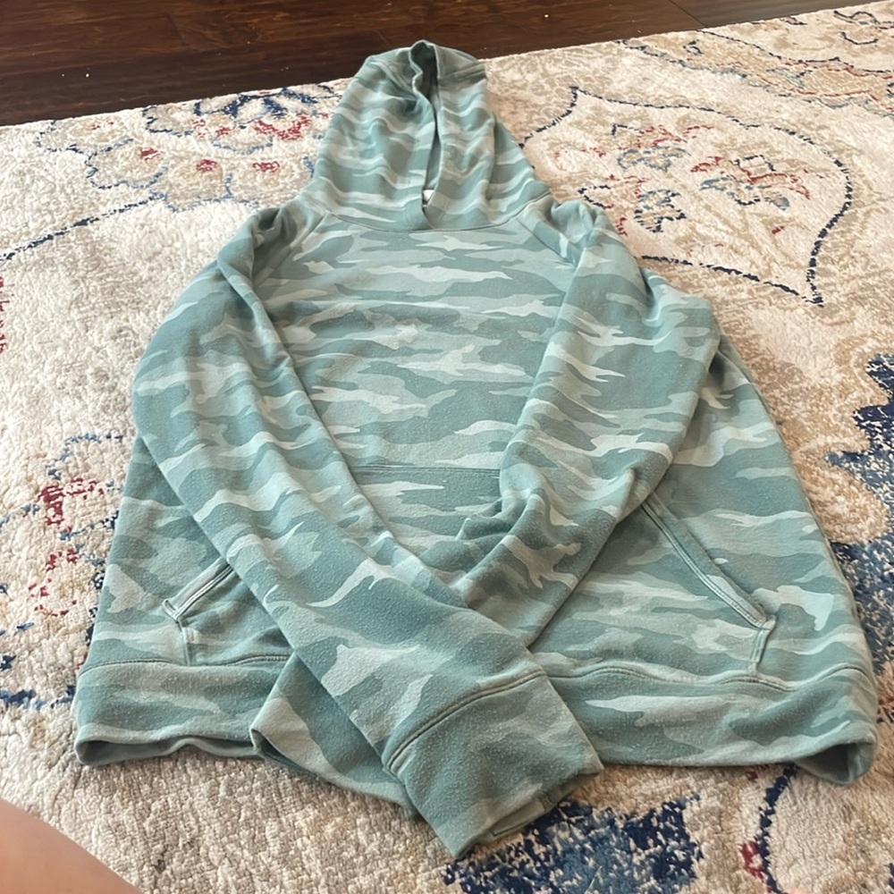 Athleta Girl Camo set. Pants size large 12 and sweat shirt size XXL 16.